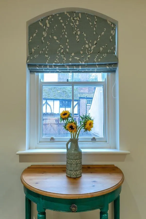 Trinity Cottage, York 0*,